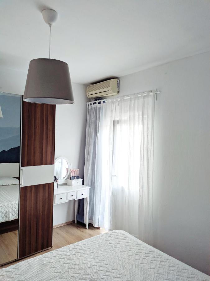 Modern apartment with 3 bedrooms Makarska Buitenkant foto
